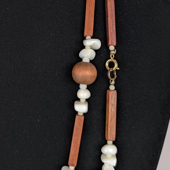 V. Wood & Polished Shell Beaded Necklace - Picture 4 of 5